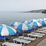 米拉马雷公寓式酒店 2* 新马尔马拉斯