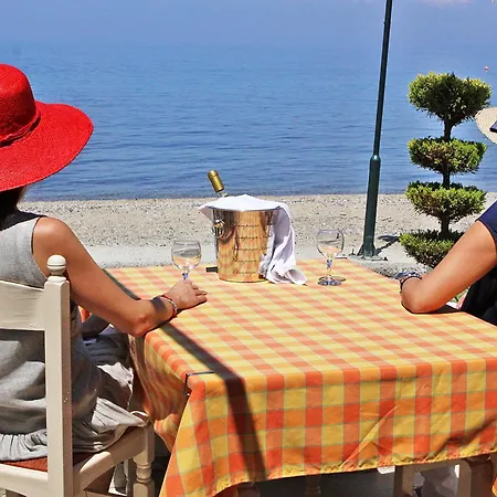 Miramare Néos Marmarás