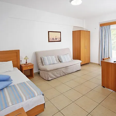 Miramare Néos Marmarás